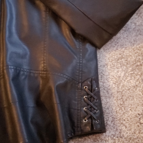 JACKET - Picture 3 of 4